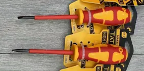 [H000264] Destornillador aislado 4” *5 